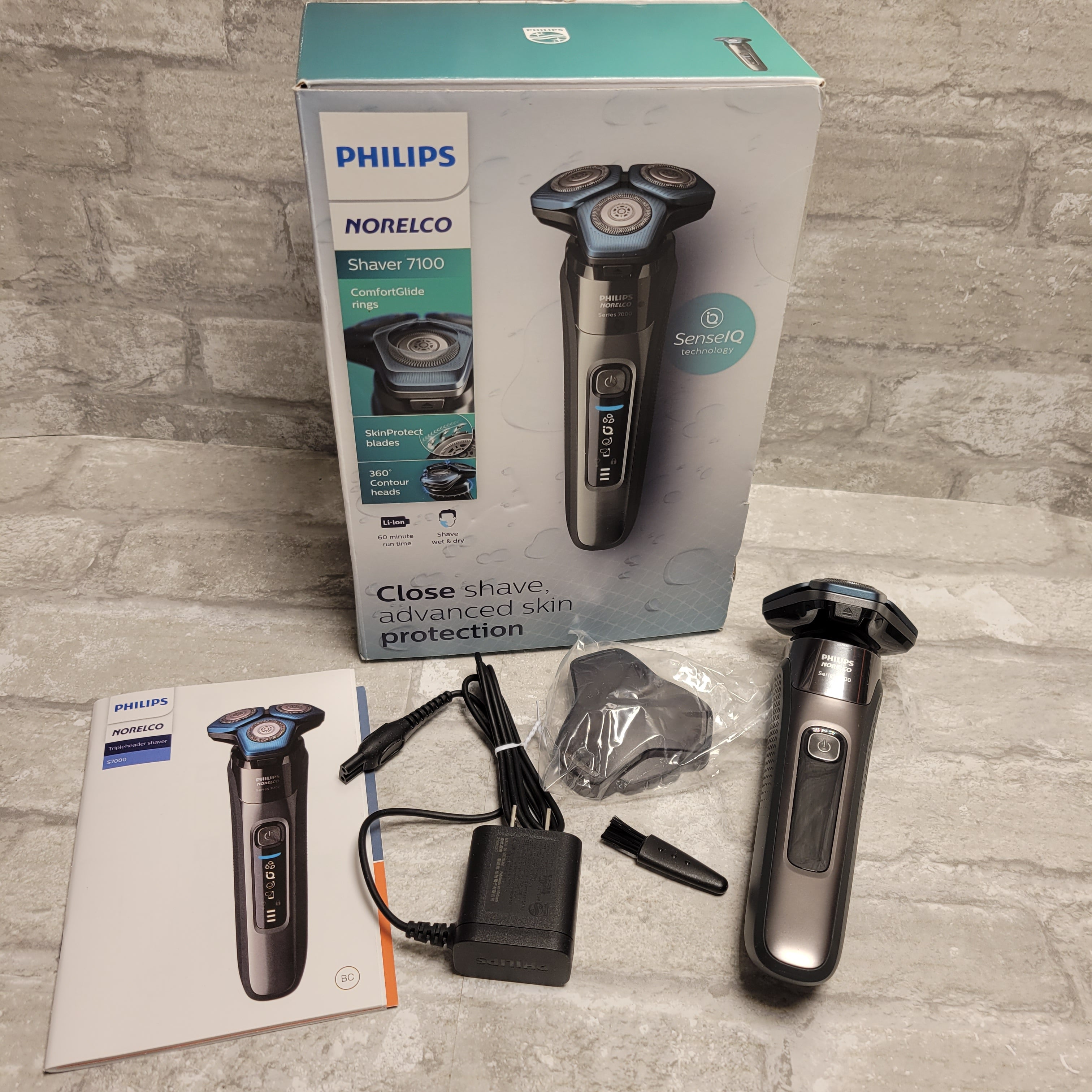 Philips Norelco 7100 Cordless Rechargeable Electric Shaver (8034556707054)